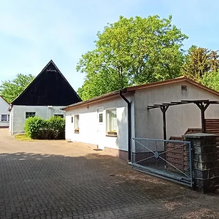 Ferienhaeuschen Kastaniennallee Im Herzen Von Ruegen *