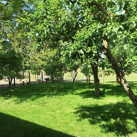 Ferienhäuschen Kastaniennallee Im Herzen Von Rügen *