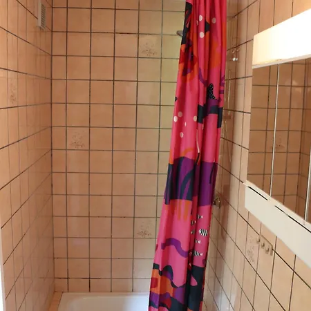 Holiday home Ferienhaeuschen Kastaniennallee Im Herzen Von Ruegen Samtens